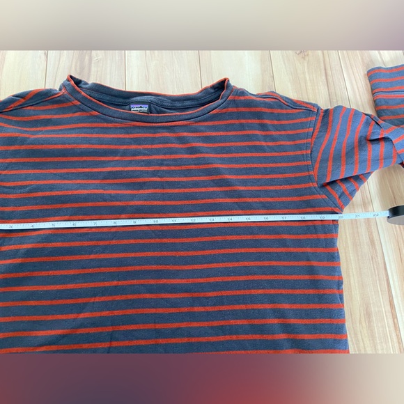 Patagonia Misty Meadow 3/4 sleeve top (red and grey stripes) | women US medium - Picture 7 of 8